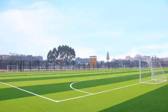 宝宝回到寝室,回老家宝宝说被吓到了