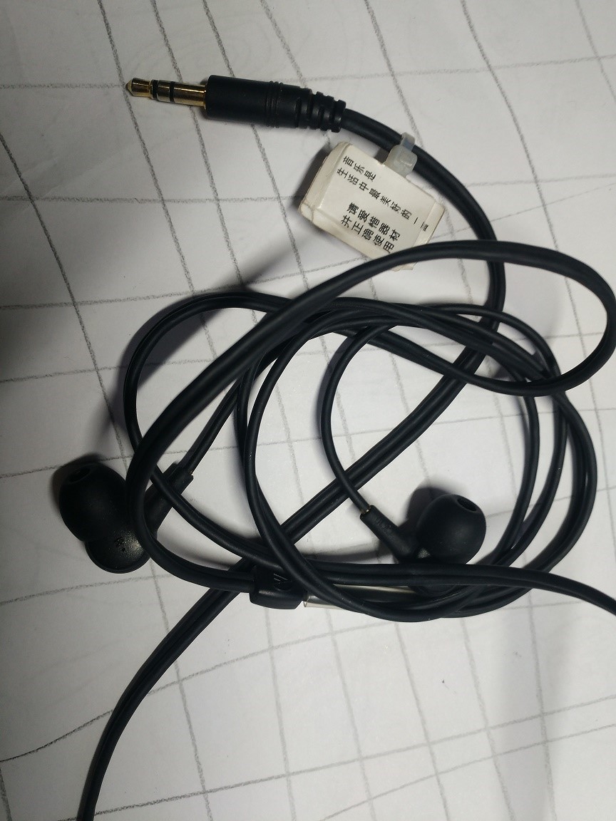 女毒塞CK10对比森海IE80，插xplay5s听效果如何？