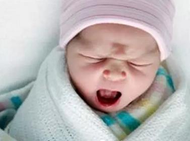 捂热综合症患儿死亡,八岁孩子捂热综合征