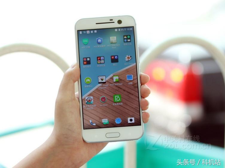毫无疑问，HTC依旧是目前最好的旗舰手机之一，看看网友的体验