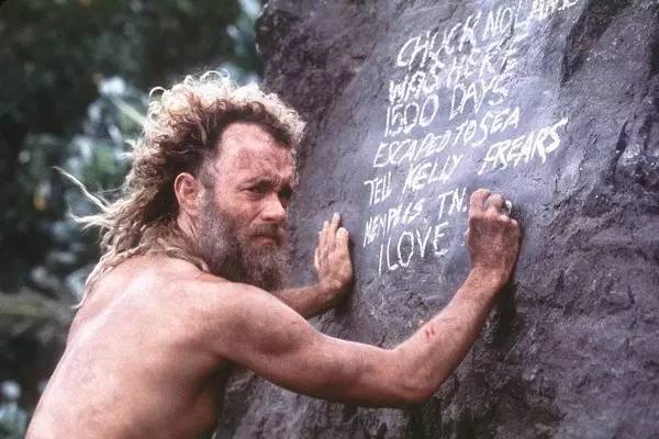 一个排球给他活下去的力量：《荒岛余生》未拆的包裹是什么