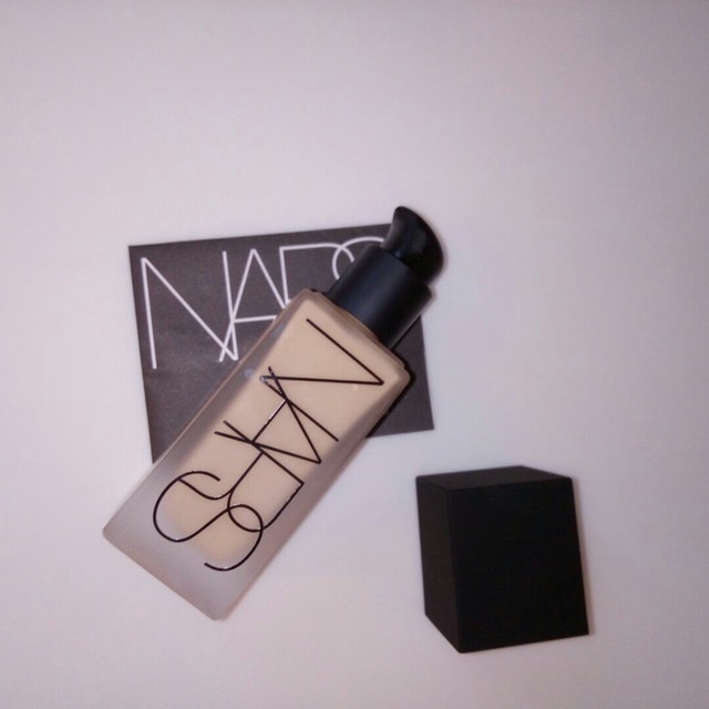 8款干皮自用热门底妆粉底大评测 (新手底妆最好用什么粉底)