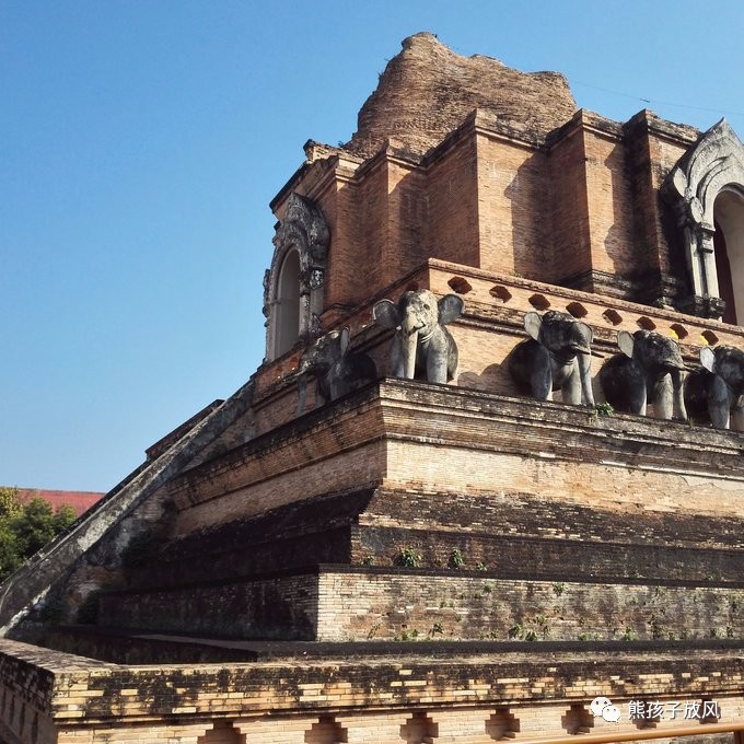 能在异国被警察抓也没谁了吧？这是我的清迈，和你去的不一样！