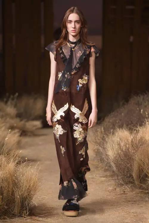 我哭,又跟着阿Sa、吴建豪、Selena 种草了Coach的2017秋冬系列