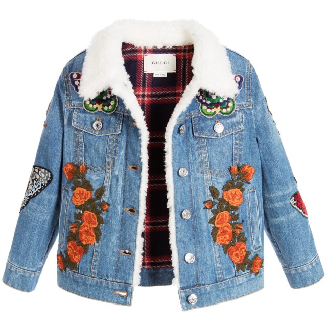 早春如何挑外套颜色好看,秋天的皮衣外套该怎么选