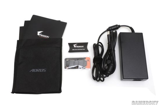 低调的全能游戏本技嘉aorus,技嘉17.3寸aorus笔记本测评