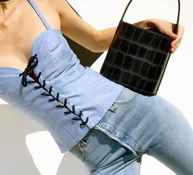 4款不输大牌的平价包包潮爆了,包包推荐小众高级感大牌白色