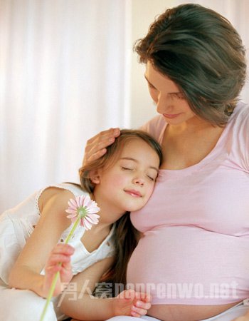 高龄生二胎怀孕一个月主要特征,大龄孕妈多久适合要二胎