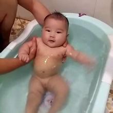 婴儿有湿疹是妈妈怀胎造成的吗,婴儿湿疹妈妈可以喝金银花水吗