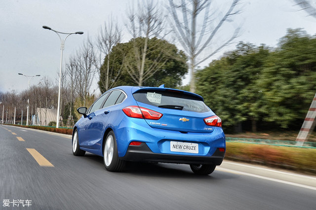 西安13年雪佛兰科鲁兹两厢,雪佛兰1.4t科鲁兹两厢二手车