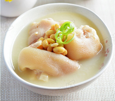 黄豆怎么炖得软烂,黄豆炖猪蹄怎么不粘