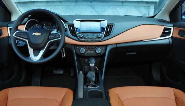 新款法系车的优缺点还值得购买吗,六七年的法系车还值得买吗