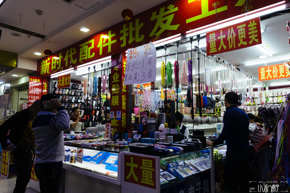 沉浸式逛南宁朝阳百货商店视频,南宁朝阳地下商业街人流