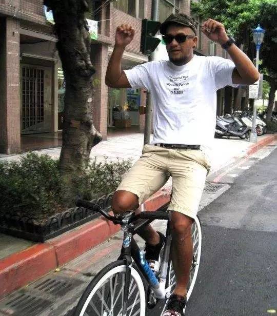 骑过小牛其他车也不想骑了,骑过雅马哈就不想骑其他车了