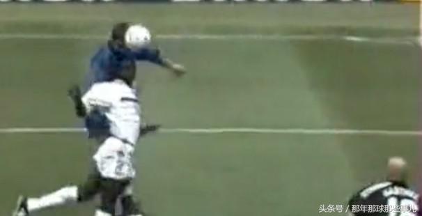 两届世界杯踢丢点球巴乔扼腕痛惜,98年世界杯法国vs意大利点球大战