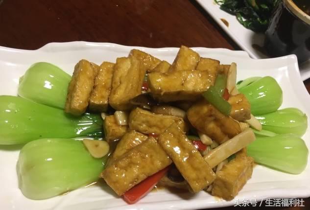 哈尔滨地铁哪一站有美食,哈尔滨地铁1号线小吃街