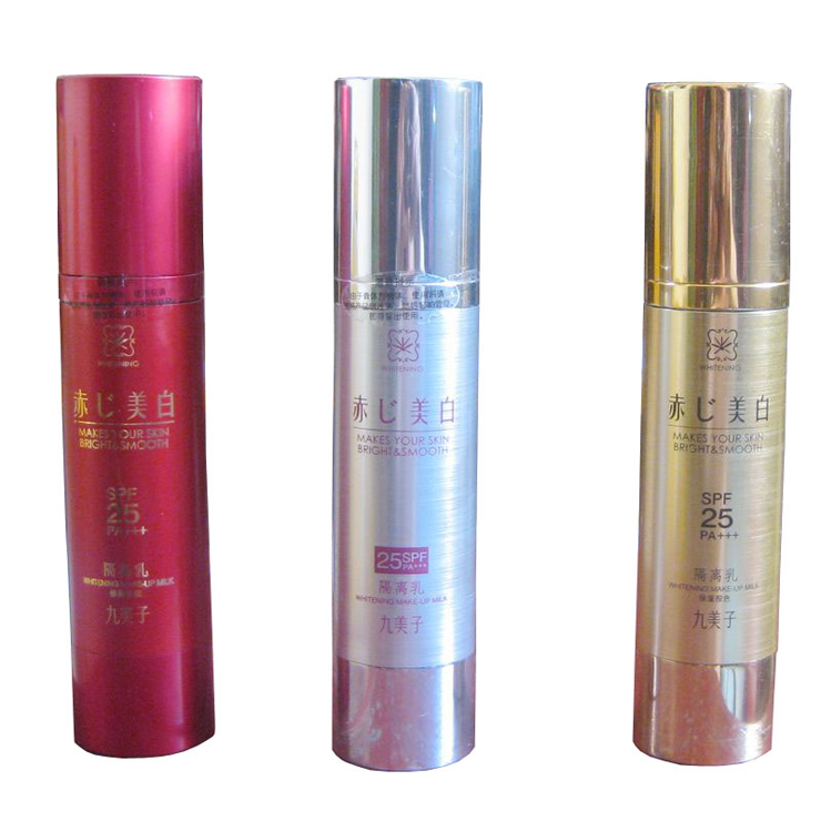 想要底妆细腻服帖不卡粉,越出汗越服帖的隔离