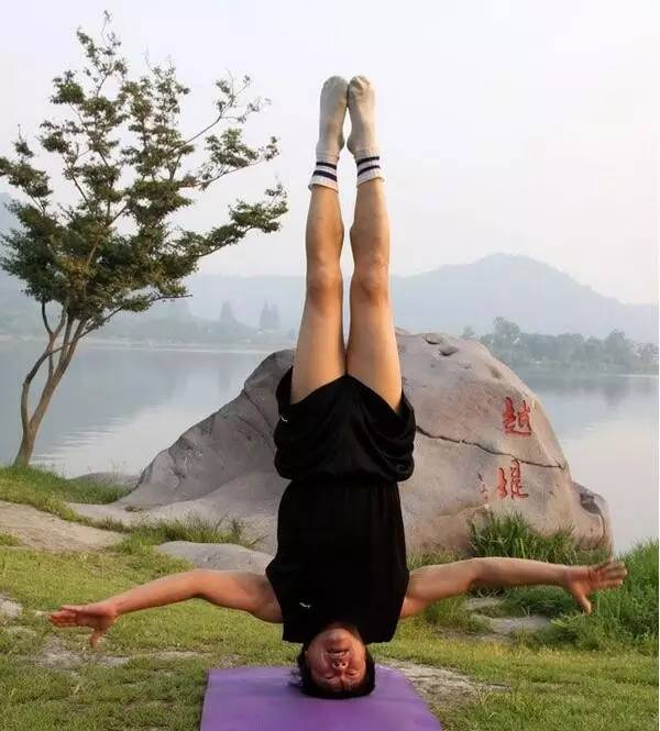 倒立不会倒立怎么可以简单倒立,不会倒立的人怎么才能学会倒立呢