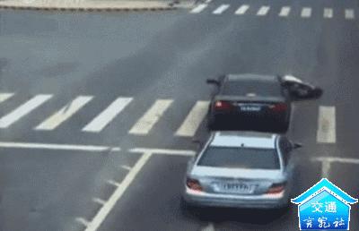 漳州人注意！看到街上的反光锥没？交警蜀黍又有新动作，小电驴你走对路了吗？