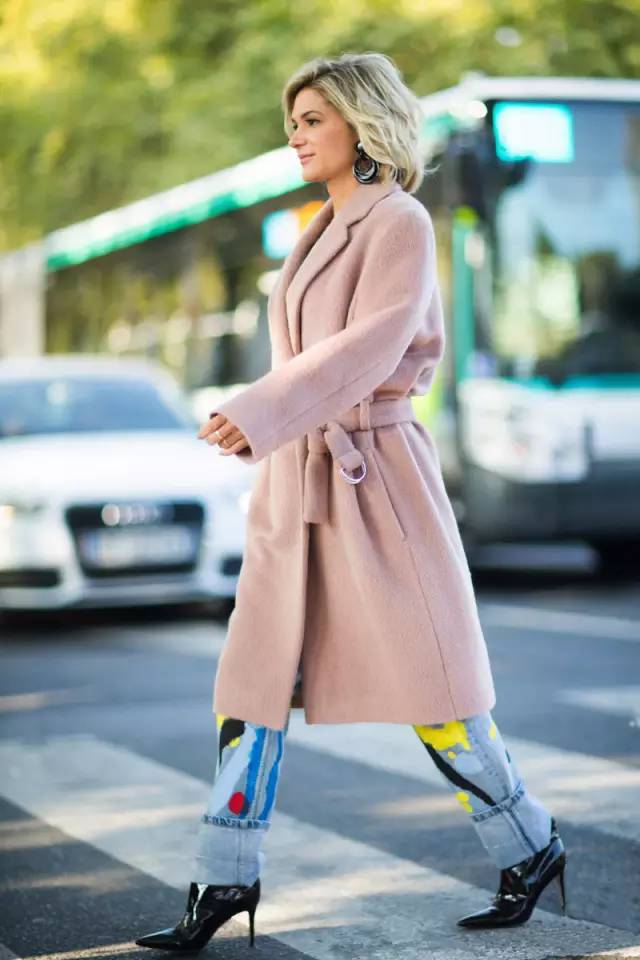 穿衣服一定要会打扮,如何选择自己穿衣服的颜色