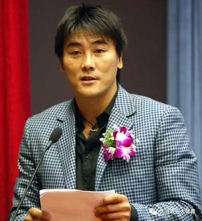 摇身一变竟成了总经理,摇身一变公司高管