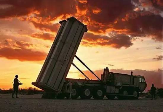 吃中国的饭又砸中国的碗意思,吃了饭还砸锅