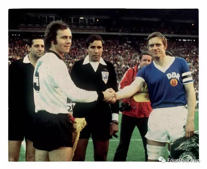 德意志足球最黑暗的年代,东德和西德合并后的足球比赛