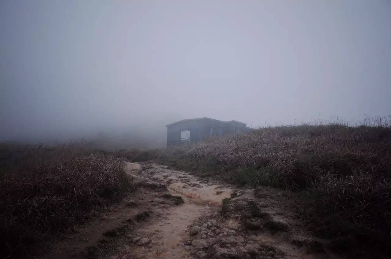 云雾中的香港大东山,香港大东山全景