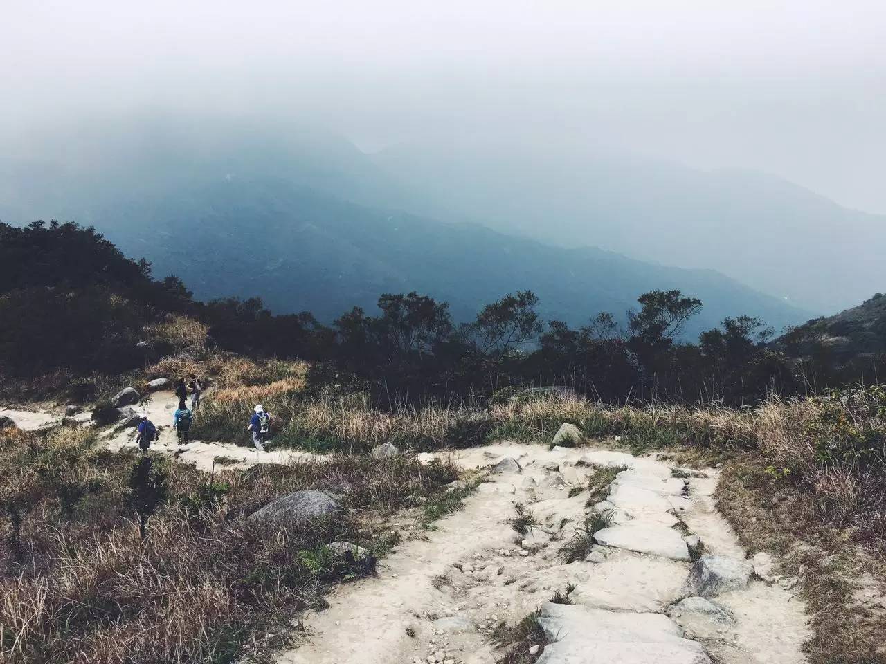 云雾中的香港大东山,香港大东山全景