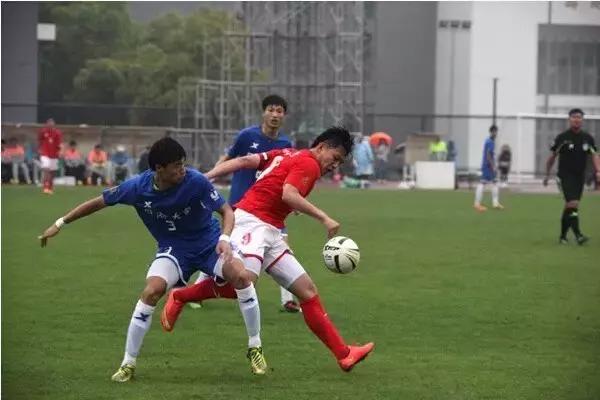 踢球如何养成假动作的习惯,踢球如何养成提前观察的习惯