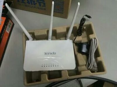 连接无线网络玩王者荣耀卡,wifi信号满格但玩王者荣耀延迟高