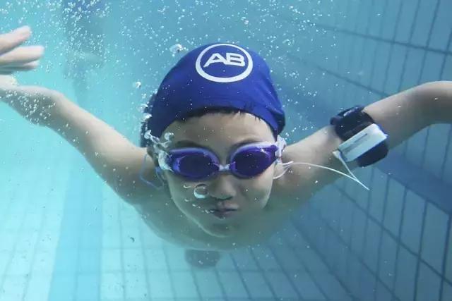 耳蜗说：我就是一部机器，既不娇气又不神秘