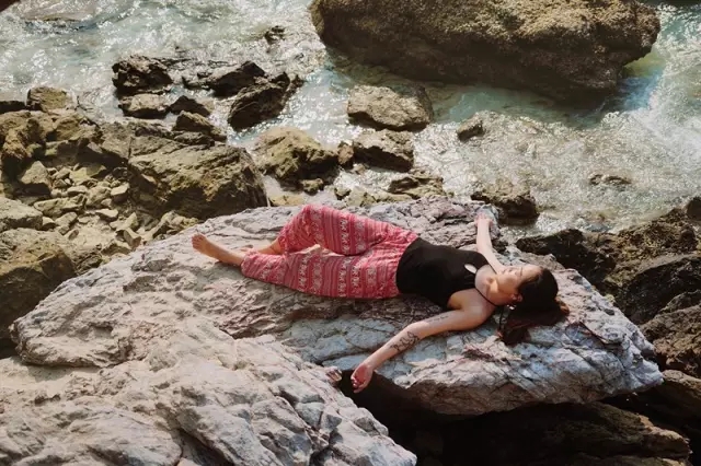 我不是喜欢旅行只是想逃避生活,不是旅行而是生活