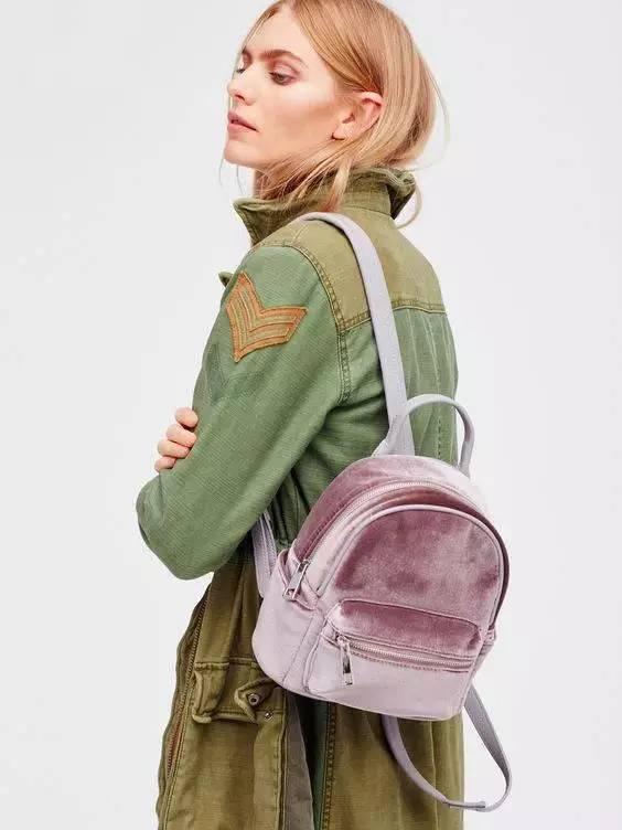 有没有比较时尚年轻化的品牌包包,时尚便宜包包