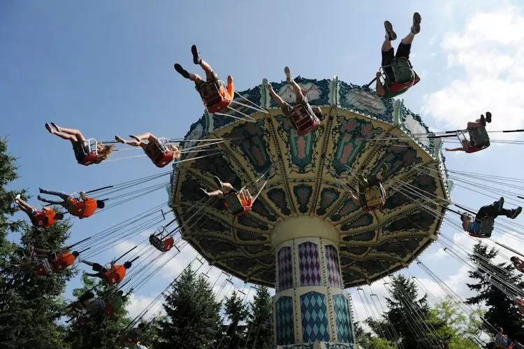 逛老街、扔斧头、高空行走!这样的多伦多,你爱吗?