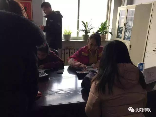 新生报名场面火爆,幼儿园报名火爆事件