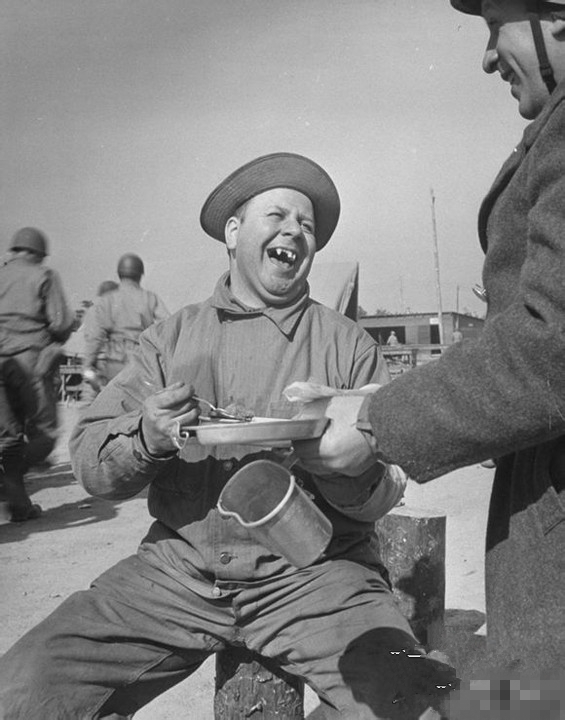 美国二战的战斗口粮，日军和德军看到流口水，一年喝掉十亿瓶可乐