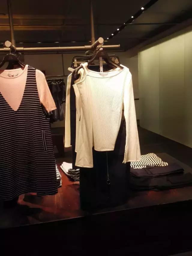 时下流行的渔网袜,渔网袜单品大全