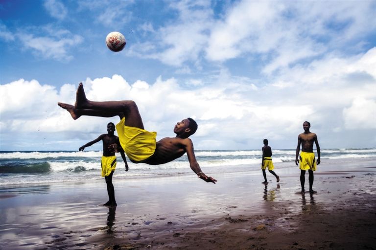 各国足球比拼,各国评价巴西足球