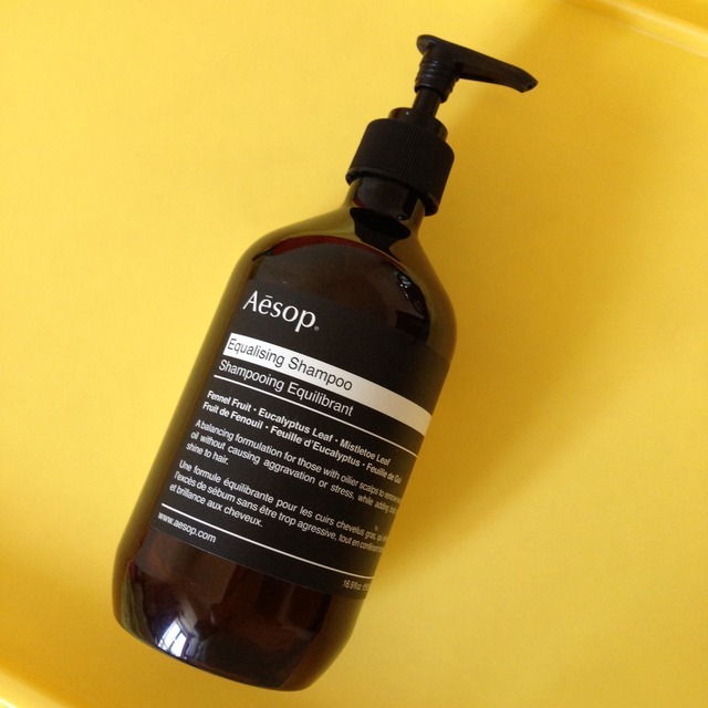 针对干枯头发的护发产品,头发可以顺直的护发产品