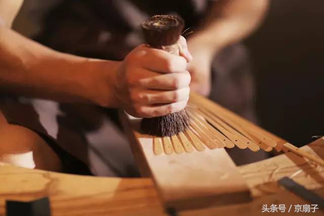 手工扇加工,古扇制作折扇