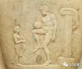 戴帽子踢球,戴帽子足球