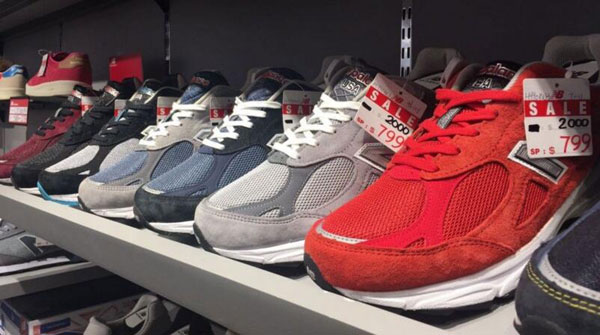 同价位买nike还是买新百伦好,阿迪耐克新百伦折扣