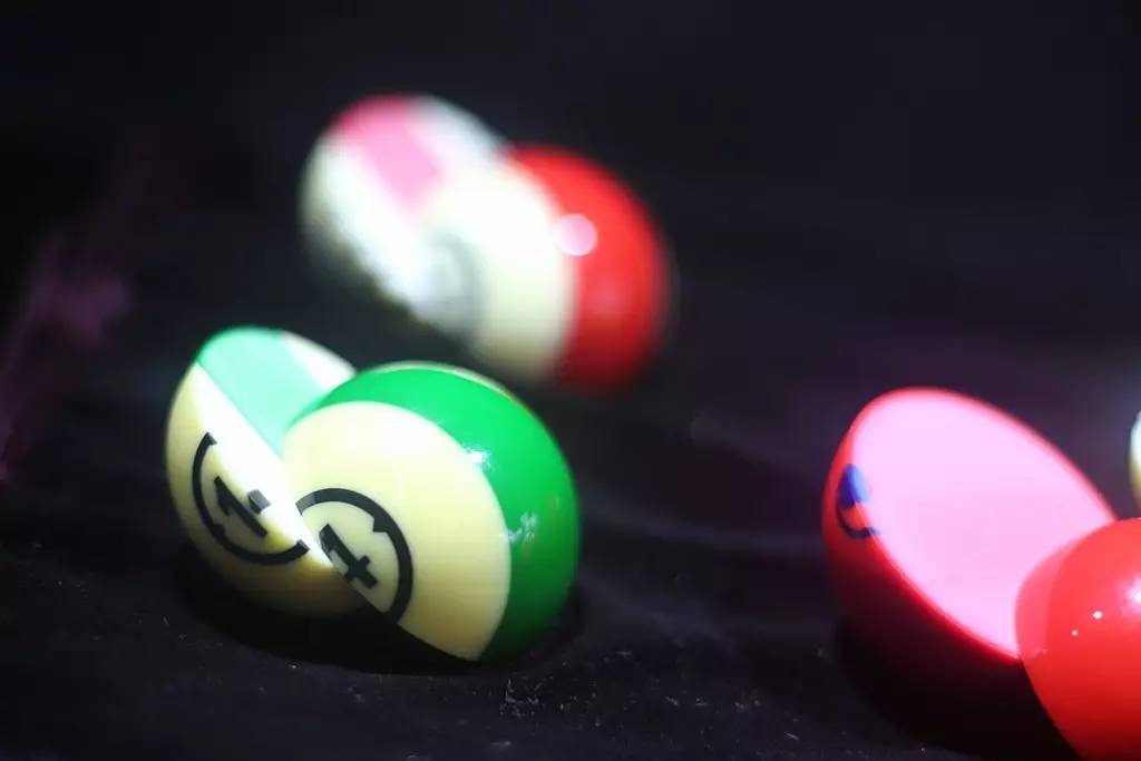 充电球杆、切开台球、防水球台,「台球年货大集」上的新鲜货