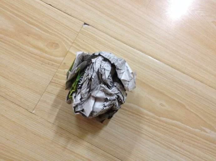 浴室镜灰尘怎么清理,浴室镜有霉点怎么办