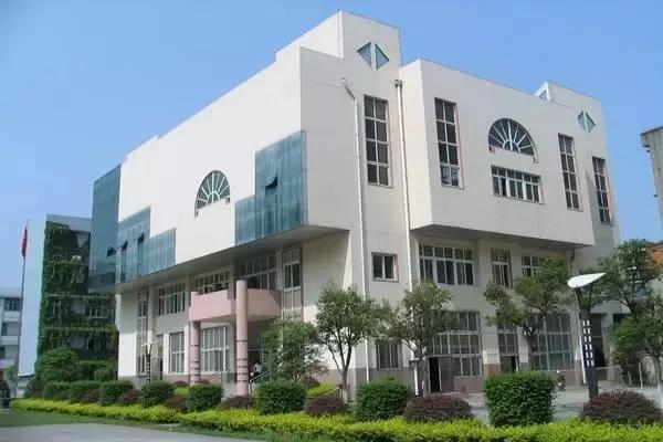 宜昌这个很多人骂了3年,却爱她一万年的地方!真的回不去了!