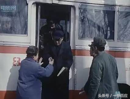 跟着山西太原第一部彩色故事片，穿越回1982年的三晋大地