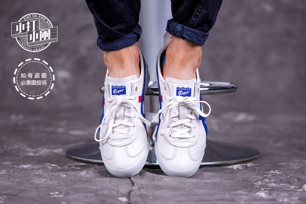 复古小白鞋穿搭高级优雅气质,复古年轻人的潮鞋搭配