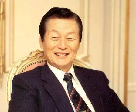 父子同睡一个女明星，儿子把老子赶下台，乐天家族上演超屌炸天宫斗剧，厉害厉害！