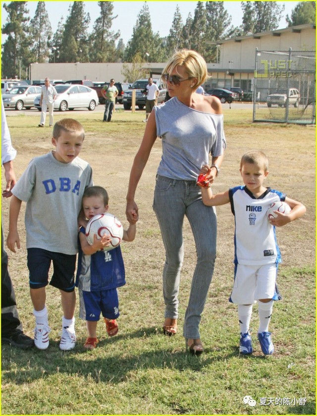 贝克汉姆的经典发型,贝克汉姆三个儿子颜值